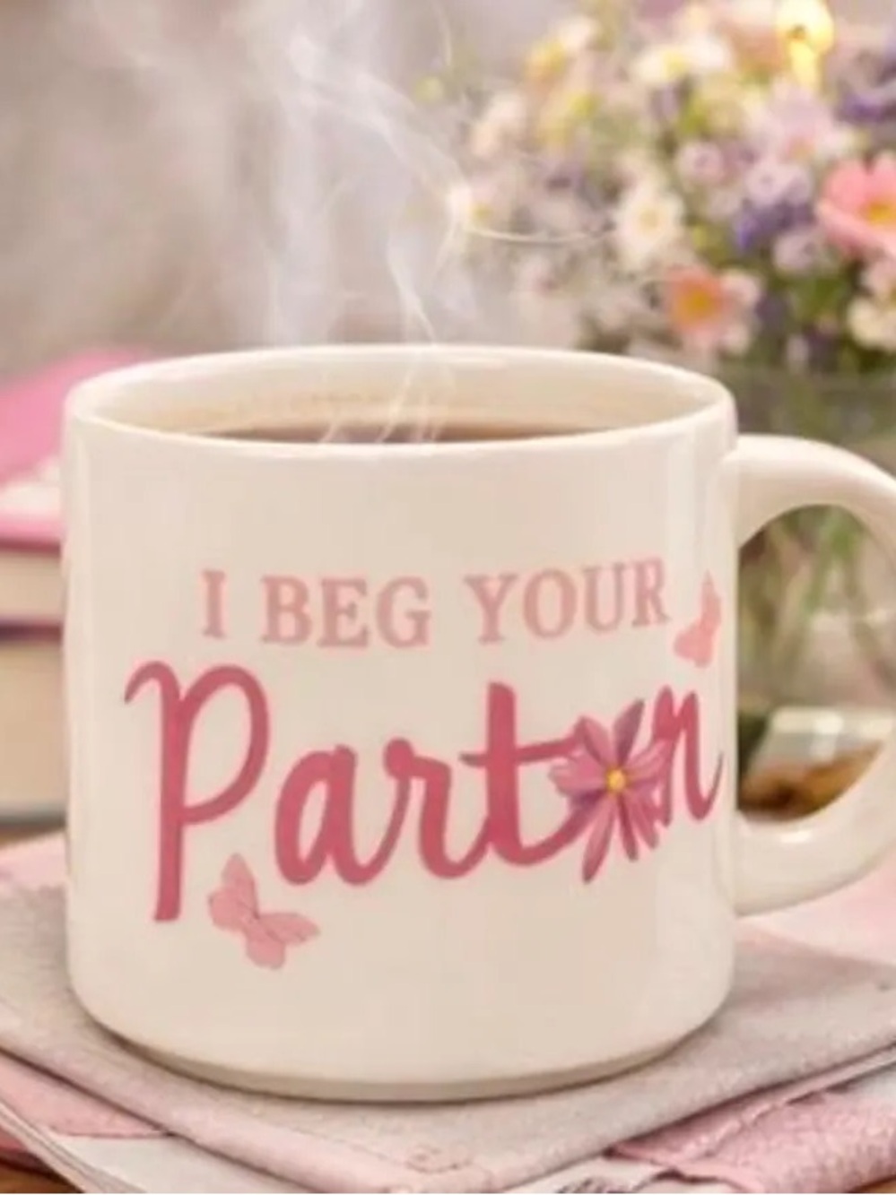 ❤️🔥 $1 CLOSET! •10/$10 SALE! • PINK DOLLY PARTON MUG - Picture 2 of 7